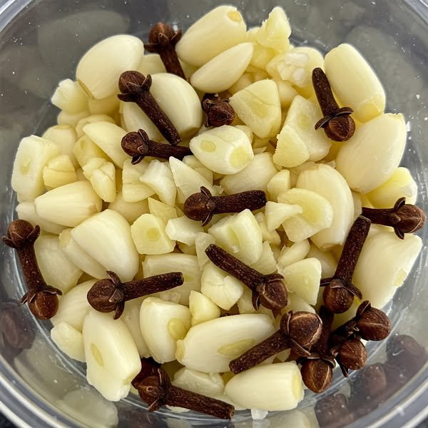 Misture alho e cravo: um segredo que ninguém vai te contar MinhaCasaMinhaVida J